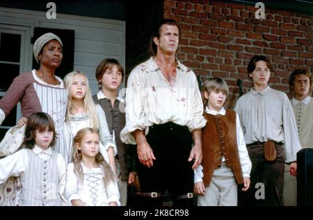 Logan Lerman, Beatrice Bush, Mika Boorem, Skye Mccole Bartusiak, Trevor Morgan, Mel Gibson, Bryan Chafin, Gregory Smith & Heath Ledger film: The Patriot (USA/DE 2000) personnages: William Martin, Abigale The Housekeeper, Margaret Martin, Susan Martin, Nathan Martin, Benjamin Martin, Samuel Martin, Thomas Martin, Gabriel Martin Directeur : Roland Emmerich 27 juin 2000 **AVERTISSEMENT** cette photographie est destinée à un usage éditorial exclusif et est protégée par les droits d'auteur des IMAGES DE COLUMBIA et/ou du photographe attribué par la Société du film ou de la production et ne peut être reproduite que par des publications en conjonction avec le Banque D'Images