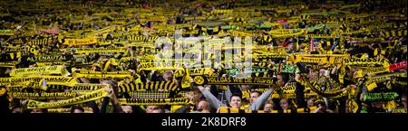 Dortmund, 22.10.2022 fans de BVB Borussia Dortmund - VfB Stuttgart Fussball; Saison 2022/23 Foto: Moritz Müller Copyright (nur für journalistische ZWE Banque D'Images