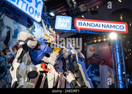Bangkok, Thaïlande - 7 octobre 2022 : statue de l'antenne de Gundam à l'exposition de passe-temps Bandai Spirits 2022. Banque D'Images