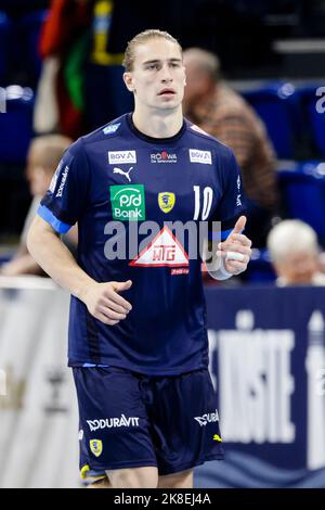 Kiel, Allemagne. 23rd octobre 2022. Handball: Bundesliga, THW Kiel - Rhein-Neckar Löwen, Matchday 8, Wunundino Arena. JURI Knorr du Rhein-Neckar Löwen se réchauffe avant le match. Credit: Frank Molter/dpa/Alay Live News Banque D'Images