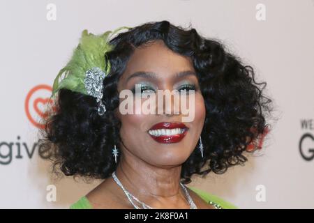 Santa Monica, Californie. 22nd octobre 2022. Angela Bassett à l'arrivée pour le Gala annuel d'art wearable 5th, Barker Hangar, Santa Monica, CA 22 octobre 2022. Crédit : Priscilla Grant/Everett Collection/Alay Live News Banque D'Images