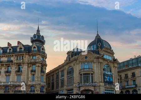 Bâtiment de style classique, place de la comédie, à Montpellier, Occitanie, France Banque D'Images