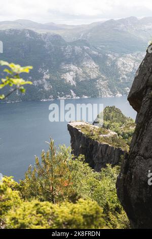 Célèbre rocher de Pulpit près du fjord de Lysefjorden, en Norvège Banque D'Images