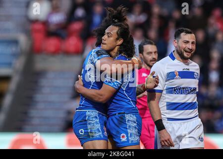 Jarome Luai des Samoa célèbre son essai lors de la coupe du monde de rugby 2021 coupe du monde de groupe A match Samoa contre la Grèce au stade Eco-Power, Doncaster, Royaume-Uni, 23rd octobre 2022 (photo de Mark Cosgrove/News Images) Banque D'Images