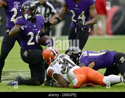 Baltimore Ravens safety Geno Stone (26) gestures in the first half of an  NFL football game against the Green Bay Packers, Sunday, Dec. 19, 2021, in  Baltimore. (AP Photo/Nick Wass Stock Photo - Alamy