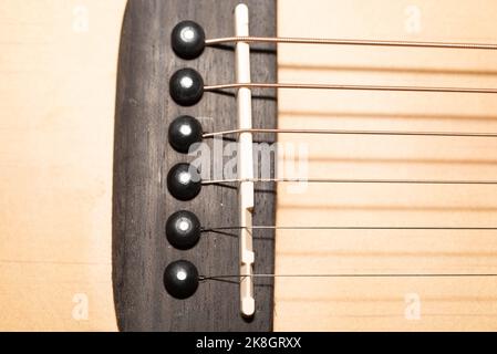 Prises dans le studio à domicile Images d'un guitares acoustique et d'un résonateur. Prises de vue peut être idéal pour les couvertures de livre/album de musique Banque D'Images