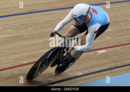 Nick WAMMES du Canada dans le sprint des hommes aux Jeux du Commonwealth de 2022 dans le Vélodrome, parc olympique de la Reine Elizabeth, Londres. Banque D'Images