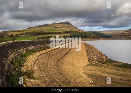 Réservoir d'Dovestone est à la convergence des vallées de la Greenfield et Chew Brooks au-dessus du village de Greenfield, sur Tameside Moor en G Banque D'Images