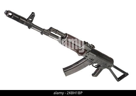 Kalashnikov AK 74 avec papier pliant isolé sur fond blanc Banque D'Images