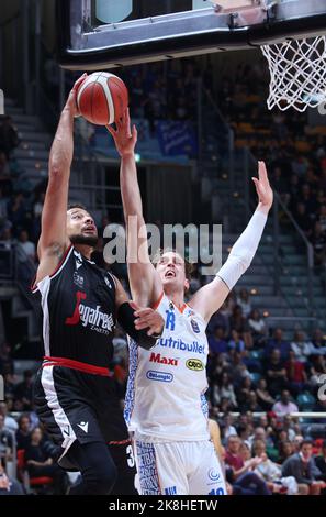 Bologne, Italie. 23rd octobre 2022. Pendant le match de basket-ball italien Segafredo Virtus Bologna vs. Nutribullet Pallacanestro Trévise - Bologne, 23 octobre 2022 au palais sportif de Paladozza crédit: Agence de photo indépendante/Alamy Live News Banque D'Images