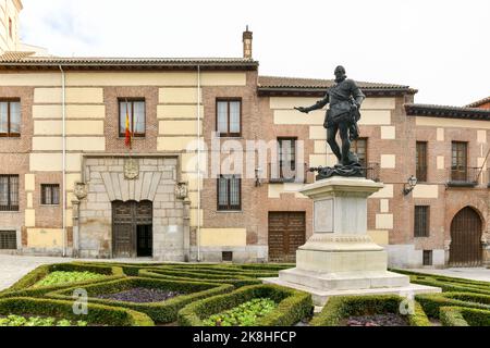 Monument à Don Alvaro de Bazan, Madrid, Espagne. Un amiral de la Marine espagnole de 16th siècle. Banque D'Images