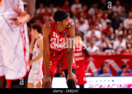 Reggio Emilia, Italie. 22nd octobre 2022. Tariq Owens (Openjobmestis Varèse) pendant UNAHOTELS Reggio Emilia vs Openjobmestis Varèse, basketball italien Championnat de Serie à Reggio Emilia, Italie, 22 octobre 2022 crédit: Agence photo indépendante/Alamy Live News Banque D'Images