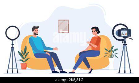 Deux blogueurs enregistrant des vidéos. Personnes adultes ayant une conversation émotionnelle sur la caméra. Processus de réseau social. Amis qui font du contenu pour leurs Illustration de Vecteur