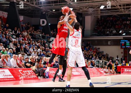 Reggio Emilia, Italie. 22nd octobre 2022. Markel Brown (Openjobmestis Varèse) pendant UNAHOTELS Reggio Emilia vs Openjobmestis Varèse, le basketball italien Un championnat de Serie à Reggio Emilia, Italie, 22 octobre 2022 Credit: Independent photo Agency/Alamy Live News Banque D'Images