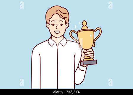 Un homme d'affaires souriant tenant le trophée d'or entre les mains célèbre la victoire ou la victoire. Un homme heureux avec un prix d'or. Succès et réalisation. Illustration vectorielle. Illustration de Vecteur