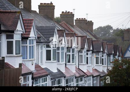 Ligne de maisons mitoyennes à Norbury Londres Banque D'Images