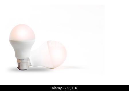 Gros plan des ampoules sur un arrière-plan isolé Banque D'Images