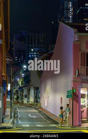 Une image en montée de Ann Siang Hill, Singapour, prise la nuit Banque D'Images