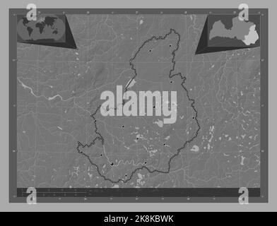 Latgale, province de Lettonie. Carte d'altitude à deux niveaux avec lacs et rivières. Lieux des principales villes de la région. Cartes d'emplacement auxiliaire d'angle Banque D'Images