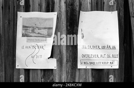 Minnesota Mai 1967 8 février, 'cygne blanc de jøsa', le bateau à roues de 111 ans Skibladner a été renversé dans la glace au Minnesota où il était en entreposage en hiver. Les actions de collecte pour sauver le navire ont commencé, et après des mois de travail intense, le bateau est levé, y compris assisté par des grenouilles de Falken et des équipages des armes de génie de l'armée. Voici des affiches de la campagne de collecte de fonds. Photo: Storløkken / actuel / NTB Banque D'Images