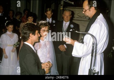Rio de Janeiro, Brésil 1982-06: Ingeborg Lorentzen et Paulo Ribeiro se marient à Rio. Sur 4 juin 1982, le petit-fils du roi Olav, Ingeborg Lorentzen, épousa Paulo Ribeiro. Photo: UPI / Mission pour NTB / NTB Banque D'Images