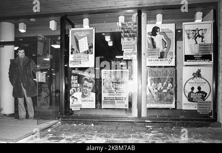 ÅA 19720205. Directeur du cinéma et directeur culturel à Ås Terje Kristiansen. Le directeur de cinéma de 27 ans a reçu beaucoup par. Il croit que les chefs de cinéma devraient devenir plus conscients et choisir une ligne de politique culturelle plus claire. Le responsable du cinéma aura un groupe de spectateurs et un panel de spectateurs qui examineront le répertoire à l'avance avant l'affichage du film. Photo: Aage Storløkken Current / NTB Banque D'Images