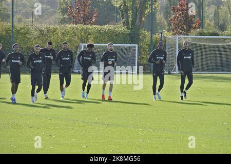 Cobham, Surrey, Royaume-Uni. 24th octobre 2022. Les joueurs du club de football de Chelsea s'entraîner au stade de l'académie de Cobham des clubs, pour leur match de la Ligue des Champions contre le FC Salzburg demain en Autriche ici: Credit: Motofoto/Alay Live News Banque D'Images