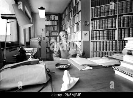 Oslo 1963 Procureur de la Cour suprême Alf Nordhus dans son bureau. Photo: Ivar Aaserud / courant / NTB Banque D'Images