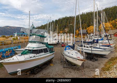 TADOUSSAC, CANADA, 13 octobre 2022 : le port de Tadoussac. Tadoussac est connu comme une destination touristique en raison de la beauté sauvage de la Saguena Banque D'Images