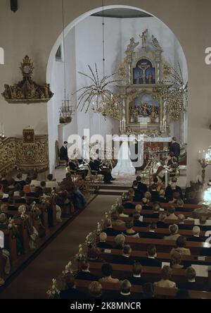 Asker 19610112. Mariage de la princesse Astrid. La princesse Astrid épouse Johan Martin Ferner. Ici, de la cérémonie de mariage à l'église Asker. Photo: NTB / NTB Banque D'Images