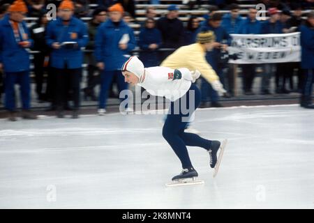 Grenoble, France Jeux Olympiques d'hiver 196802 à Grenoble. Patins, courses rapides, femmes. Ici Sigrid Sundby en action. Son meilleur résultat a été 4th place en 1500 mètres. Photo: NTB / NTB Banque D'Images