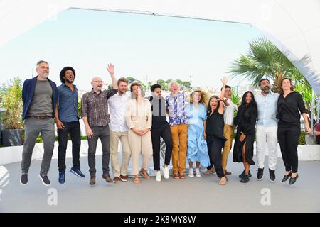 Levan Koguashvili, Beza Hailu Lemma, Petr Kazda, Tomás Weinreb, Rosanne PEL, Fawzi Saleh, Georges Goldenstern , Suzannah Mirghani, Rûken Tekes, Sein Lyan Tun, E del Mundo, Ali Al-Fatlawi, Michal Vinik Photocall de l'atelier Cinéfondation 75th Festival de Cannes 27 mai 2022 Banque D'Images