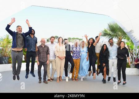 Levan Koguashvili, Beza Hailu Lemma, Petr Kazda, Tomás Weinreb, Rosanne PEL, Fawzi Saleh, Georges Goldenstern , Suzannah Mirghani, Rûken Tekes, Sein Lyan Tun, E del Mundo, Ali Al-Fatlawi, Michal Vinik Photocall de l'atelier Cinéfondation 75th Festival de Cannes 27 mai 2022 Banque D'Images