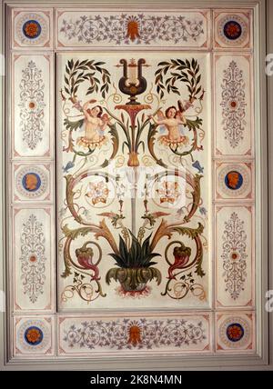 Oslo 1965: Intérieur de la grande salle à manger dans le Château Royal. Les décorations Pompeian sur les murs et les toits sont de Wergmann et Thomsen. Le hall de 300 m² peut être couvert pour 228 personnes. Photo: Erik Thorberg NTB / NTB Banque D'Images