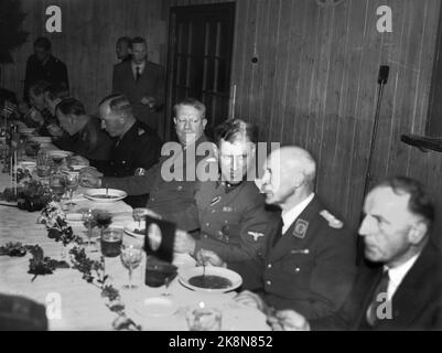 Septembre 1943. La formation d'armes de Hirden à Holmestrand. Bande dessinée - Vidkun Quisling présent ( # 4 de h.). Photo: Johnsen / NTB Banque D'Images