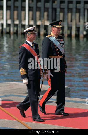 Oslo. Le couple royal suédois la reine Silvia et le roi Carl Gustaf sont en visite en Norvège avec le couple royal norvégien la reine Sonja et le roi Harald. Là, ils arrivent à Oslo. Depuis v ; le roi Carl Gustaf et le roi Harald. Photo; Lise Åserud / NTB Banque D'Images