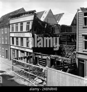 Bergen 195807. Les fouilles de Bryggen à Bergen, juillet 1958. Photo archive NTB / ntb Banque D'Images