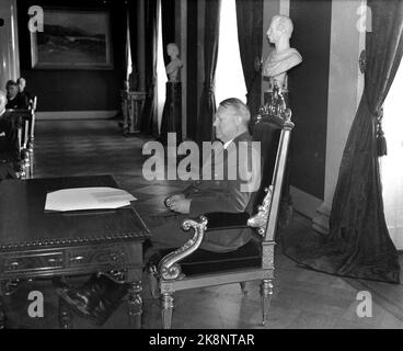 Septembre 1943. Leader au château d'Oslo. Vidkun Quisling derrière le bureau. Photo: Johnsen / NTB Banque D'Images