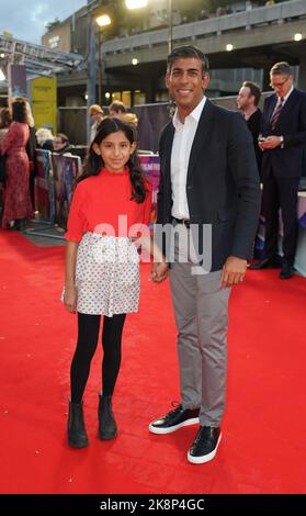 Photo du dossier datée du 05/10/22 de Rishi Sunak arrivant pour la première mondiale de Matilda de Roald Dahl au BFI Southbank à Londres pendant le BFI London film Festival. On a annoncé aujourd'hui que Rishi Sunak est le nouveau chef du parti conservateur et qu'il deviendra le prochain premier ministre. Date de publication : lundi 24 octobre 2022. Banque D'Images