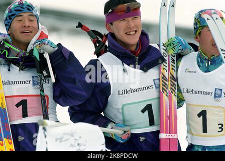 Lillehammer Jeux olympiques d'hiver de 19940224 à Lillehammer. Couche combinée. L'équipe japonaise gagnante était composée de Takanari Kono, Masashi Abe et Kenji Ogiwara. Photo: Gunnar Lier / NTB Banque D'Images