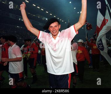 Oslo. Stade Ullevål. Norvège Suisse 5 - 0. La Norvège a remporté 5-0 victoires sur la Suisse lors du match de qualification de ce soir à la coupe du monde au stade Ullevaal. Ici, Tore Andre Flo se réjouit après la soirée de fête au stade Ullevaal. Photo: Tor Richardsen / NTB Banque D'Images