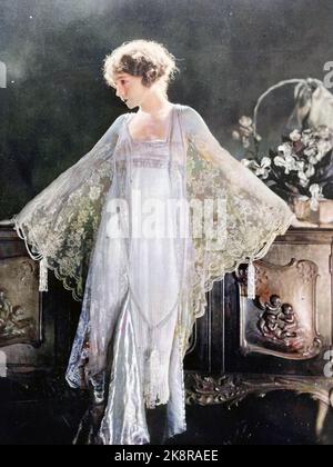 Lillian gish (1893-1993) actrice américaine de film silencieux vers 1922 Banque D'Images