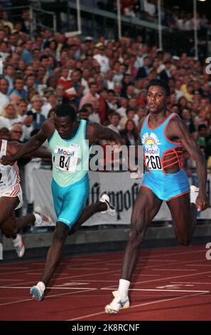 Oslo 19900714. Carl Lewis (t.H.) en action 100 m pendant les Jeux de Bislett. (Christie t.v.?) Photo Lasse Evensen / Scanfoto / NTB Banque D'Images