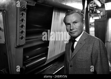 Oslo octobre 1963 Portrait de Per Mortensen, rédacteur en chef de Norsk Ukeblad, directeur de l'édition, ainsi que co-éditeur des publications le nouveau, VI Menn, Norwegian Women's magazine et nos maisons. Photo: Ivar Aaserud / courant / NTB Banque D'Images