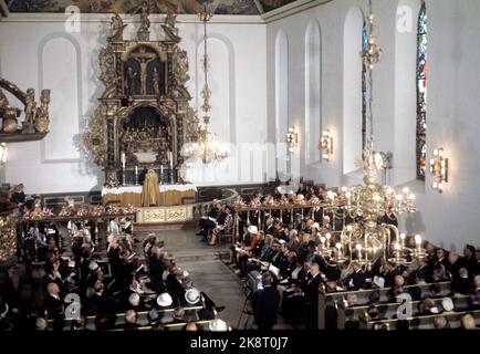 Oslo 19720803. Le VII anniversaire du roi Haakon en 100th. La famille royale norvégienne et les invités étrangers étaient présents pendant la solennité à la cathédrale d'Oslo où l'évêque Fridtjov Birkeli a prononcé le discours. Photo: NTB / NTB Banque D'Images