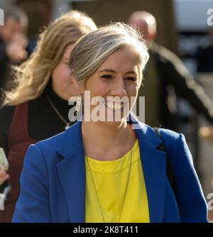 Londres, Royaume-Uni. 24th octobre 2022. Politiciens sur College Green London UK Daisy Cooper MP, leader adjoint des démocrates libéraux, Credit: Ian Davidson/Alay Live News Banque D'Images