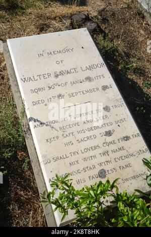 Tombe de Walter Savage Landor dans le cimetière anglais de Florence en Italie Banque D'Images