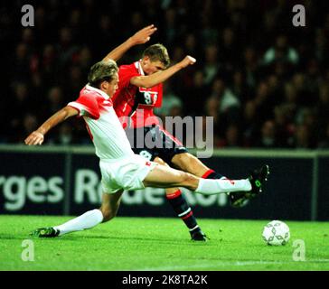 Oslo. Stade Ullevål. Norvège Suisse 5 - 0. Tore Andre Flo marque le but de 5-0 sur la Suisse. La Norvège a remporté 5-0 victoires sur la Suisse lors du match de qualification de ce soir à la coupe du monde au stade Ullevaal. Photo: Erik Johansen / NTB Banque D'Images