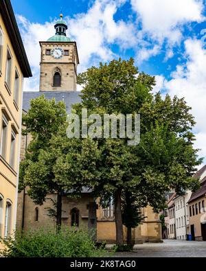 Une photo verticale de la cathédrale Saint-Johannes (Schweinfurt) Banque D'Images