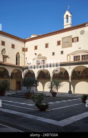 Cloître de la Basilique della Santissima Annunziata (Basilique de la très Sainte Annonciation) Florence Italie Banque D'Images